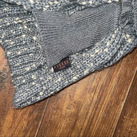 NEW Kyeese Dog Sweater + Toy, Small Breeds XS 🐶💕 - Picture 3 of 9